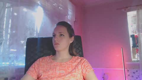Snapshot of babymuro4ka chatting on 02/10/25, 06:09 Sonya online show from 02/10/25, 06:09