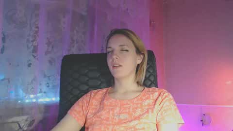 Snapshot of babymuro4ka chatting on 02/17/25, 08:58 Sonya online show from 02/17/25, 08:58