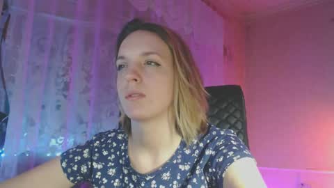 Snapshot of babymuro4ka chatting on 03/05/25, 02:03 Sonya online show from 03/05/25, 02:03