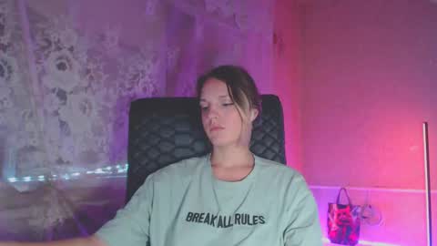 Snapshot of babymuro4ka chatting on 09/10/25, 08:09 Sonya online show from 09/10/25, 08:09