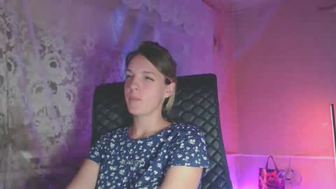 Snapshot of babymuro4ka chatting on 09/25/25, 08:12 Sonya online show from 09/25/25, 08:12