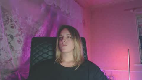 Snapshot of babymuro4ka chatting on 10/02/25, 05:42 Sonya online show from 10/02/25, 05:42