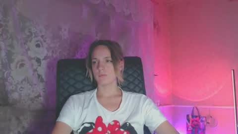 Snapshot of babymuro4ka chatting on 10/13/25, 06:41 Sonya online show from 10/13/25, 06:41