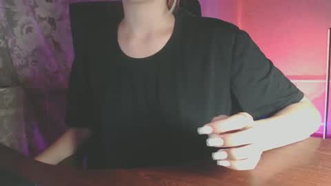 Snapshot of babymuro4ka chatting on 10/17/25, 04:53 Sonya online show from 10/17/25, 04:53