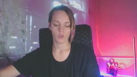 Snapshot of babymuro4ka chatting on 10/18/25, 05:21 Sonya online show from 10/18/25, 05:21