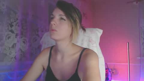 Snapshot of babymuro4ka chatting on 10/22/25, 05:13 Sonya online show from 10/22/25, 05:13