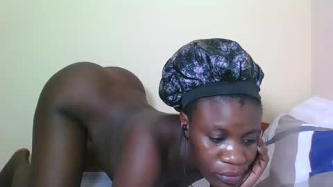 Snapshot of babyrozillah chatting on 11/29/25, 10:35 PRISCILLAH online show from 11/29/25, 10:35