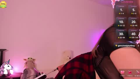 Snapshot of babyuniporn chatting on 11/05/25, 04:51 Eva online show from 11/05/25, 04:51