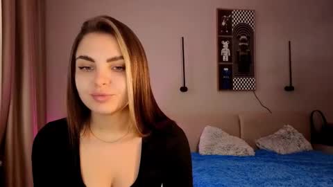 Snapshot of babyy_doll chatting on 11/20/25, 08:03 JOIN FAN CLUB TO GET MY CONTENT FOR FREE online show from 11/20/25, 08:03