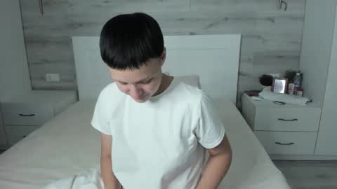babyy_lynaa online show from 09/10/25, 08:20