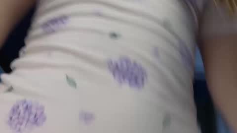 Chloe online show from 09/15/25, 12:38