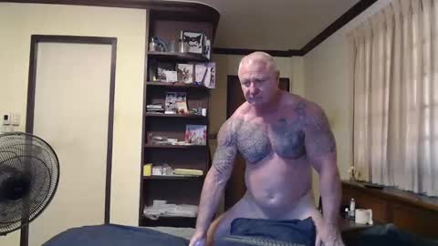 Snapshot of bad_boy_jamie chatting on 03/10/25, 05:54 bad_boy_jamie online show from 03/10/25, 05:54