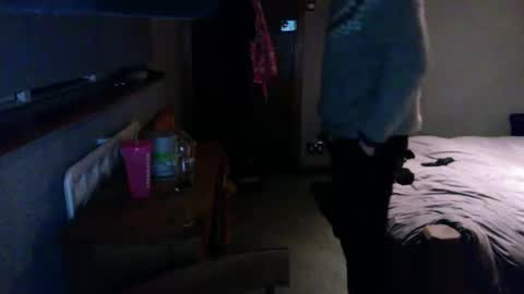 Snapshot of bad_dad43 chatting on 01/02/25, 03:26 Bad dad43 online show from 01/02/25, 03:26