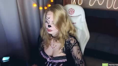 Lin online show from 10/30/25, 03:24