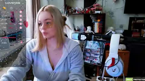 Snapshot of bad_girl009 chatting on 02/24/26, 10:57 Lin online show from 02/24/26, 10:57