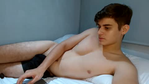 badbunny_69_ online show from 02/25/25, 09:09