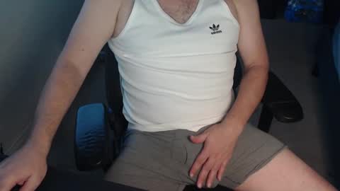 baddaddy77 online show from 09/29/25, 01:11