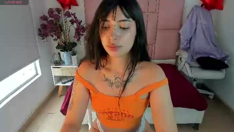 Snapshot of baddest_cat chatting on 06/13/26, 04:05 baddestcat online show from 06/13/26, 04:05