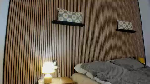 Name online show from 07/08/26, 01:48
