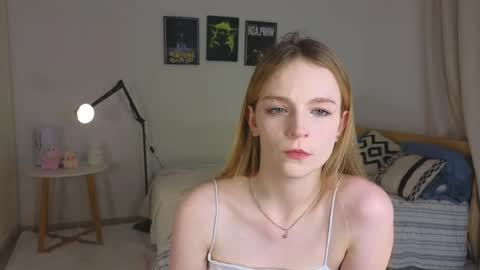 Snapshot of baeyoda chatting on 06/04/26, 04:24 Kate online show from 06/04/26, 04:24