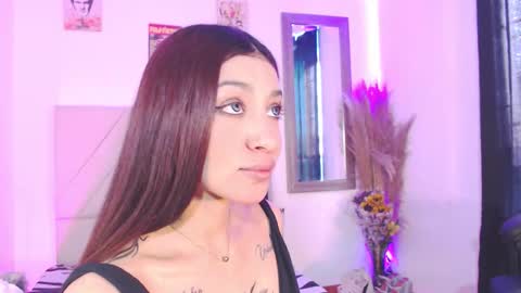 Snapshot of bahianawood chatting on 10/13/25, 01:44 bahianawood online show from 10/13/25, 01:44