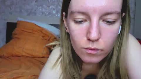 holly online show from 12/14/25, 03:39