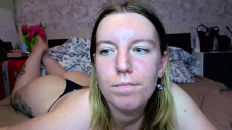 holly online show from 06/07/26, 03:38
