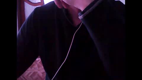 Snapshot of baiat_frumusel chatting on 12/08/24, 11:35 baiat_frumusel online show from 12/08/24, 11:35