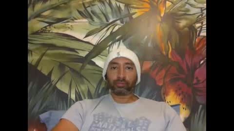 Snapshot of bakkis chatting on 10/25/25, 09:50 bakkis online show from 10/25/25, 09:50