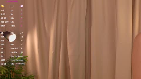 Snapshot of balabauss chatting on 11/28/25, 07:11 balabauss online show from 11/28/25, 07:11