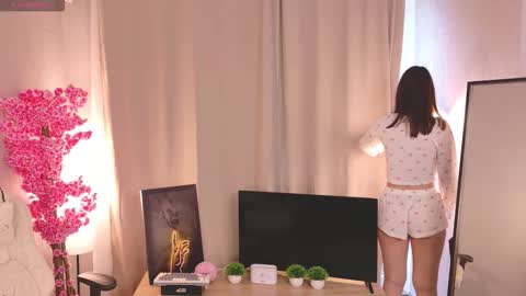 Snapshot of balabauss chatting on 11/30/25, 08:29 balabauss online show from 11/30/25, 08:29