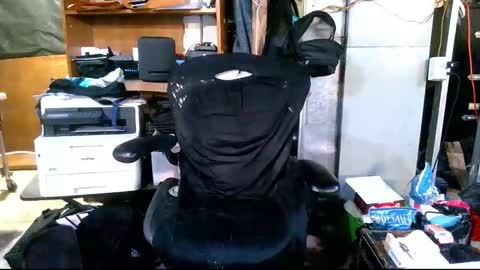 Snapshot of balddickstroking chatting on 12/18/25, 05:24 balddickstroking online show from 12/18/25, 05:24