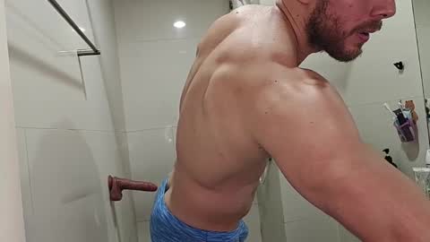 Snapshot of baldyboyy chatting on 10/01/25, 10:43 baldyboyy online show from 10/01/25, 10:43