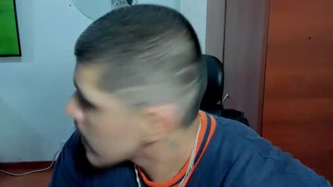 Snapshot of baltazardupont chatting on 11/19/25, 02:44 Andres - online show from 11/19/25, 02:44