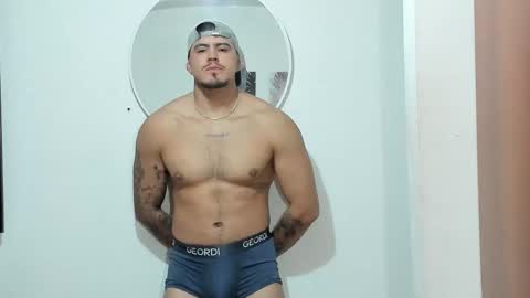 Snapshot of baltazardupont chatting on 11/24/25, 11:21 Andres - online show from 11/24/25, 11:21