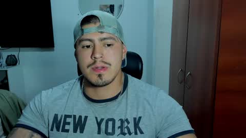 Snapshot of baltazardupont chatting on 04/17/26, 02:58 Andres - online show from 04/17/26, 02:58