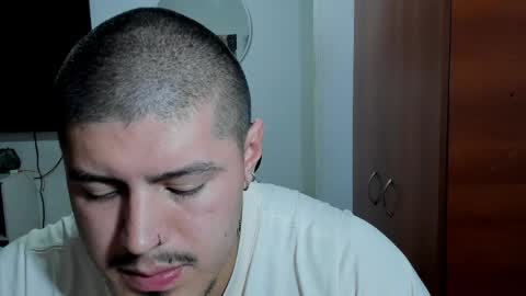 Snapshot of baltazardupont chatting on 05/22/26, 04:30 Andres - online show from 05/22/26, 04:30