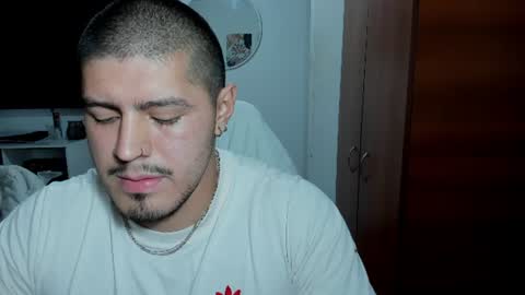 Snapshot of baltazardupont chatting on 06/11/26, 02:53 Andres - online show from 06/11/26, 02:53
