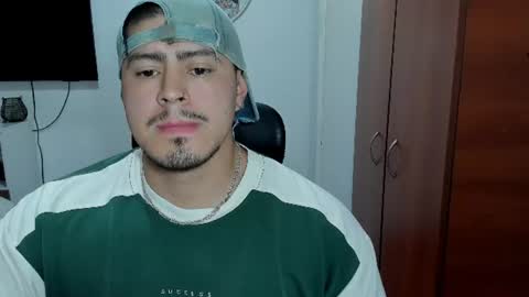 Snapshot of baltazardupont chatting on 06/12/26, 03:22 Andres - online show from 06/12/26, 03:22