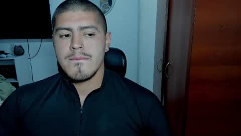 Snapshot of baltazardupont chatting on 08/06/26, 03:52 Andres - online show from 08/06/26, 03:52