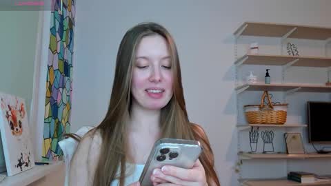 Kira online show from 10/17/25, 08:44