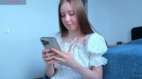 Kira online show from 05/20/26, 01:17