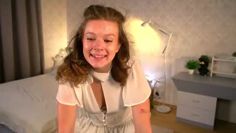 Snapshot of bambi_bimboo chatting on 06/12/26, 07:24 Mila online show from 06/12/26, 07:24