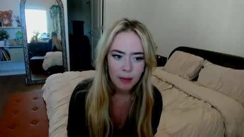 Bambi online show from 07/07/26, 11:09