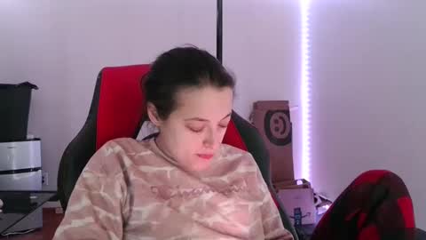 Snapshot of bambiboo8113 chatting on 03/02/25, 04:07 bambiboo8113 online show from 03/02/25, 04:07