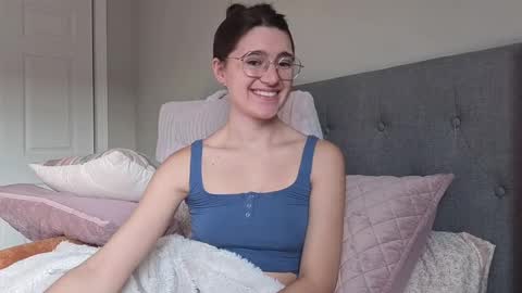 Snapshot of bambifarrina chatting on 01/15/26, 05:49 bambifarrina online show from 01/15/26, 05:49