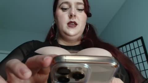 Snapshot of bambixxlynn chatting on 04/14/26, 01:22 bambixxlynn online show from 04/14/26, 01:22
