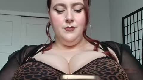 Snapshot of bambixxlynn chatting on 06/11/26, 11:25 bambixxlynn online show from 06/11/26, 11:25