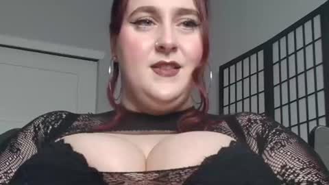 Snapshot of bambixxlynn chatting on 06/18/26, 11:09 bambixxlynn online show from 06/18/26, 11:09