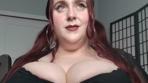 Snapshot of bambixxlynn chatting on 07/13/26, 12:35 bambixxlynn online show from 07/13/26, 12:35